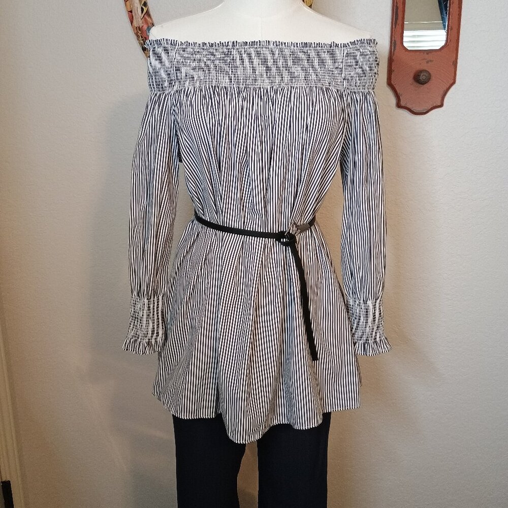 Haute Monde Pinstripe Off the Shoulder Preppy Long Sleeve Top size Small